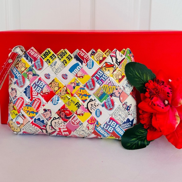 WRISTLET ~ Small Colorful Bubblegum Comic Strip Wristlet w/Red Strap - Picture 5 of 8